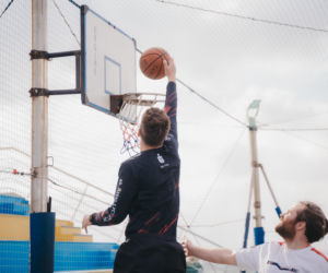 Zagraliśmy w kosza na dachu statku!