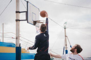 Zagraliśmy w kosza na dachu statku!