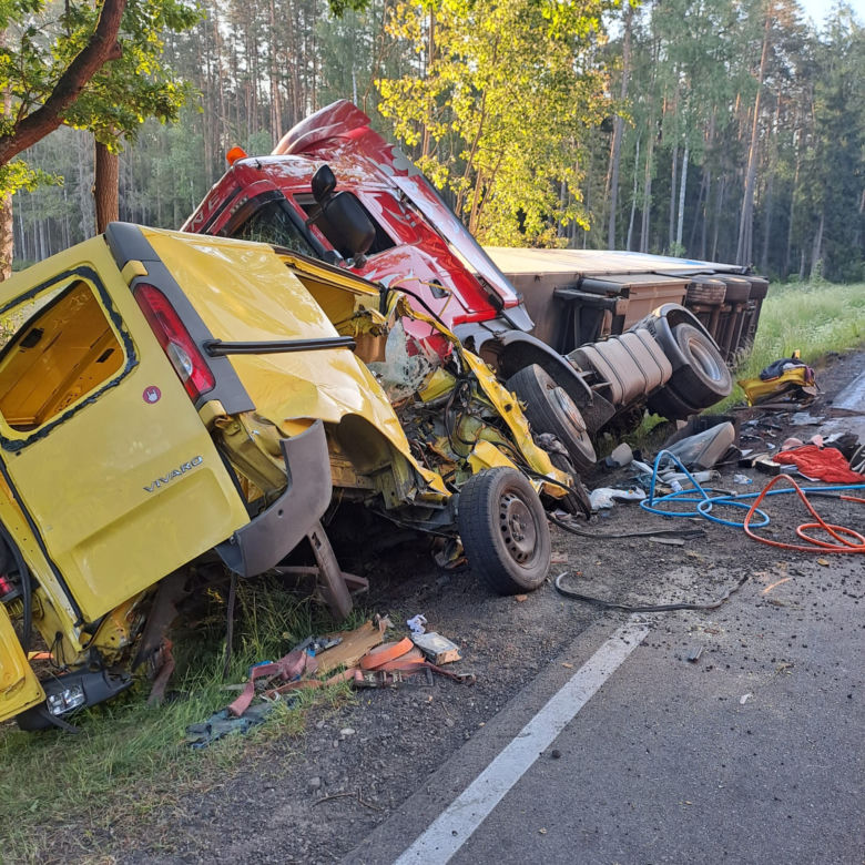 Koszmarny wypadek wpod Rzeczenicą. Nie żyją dwie osoby