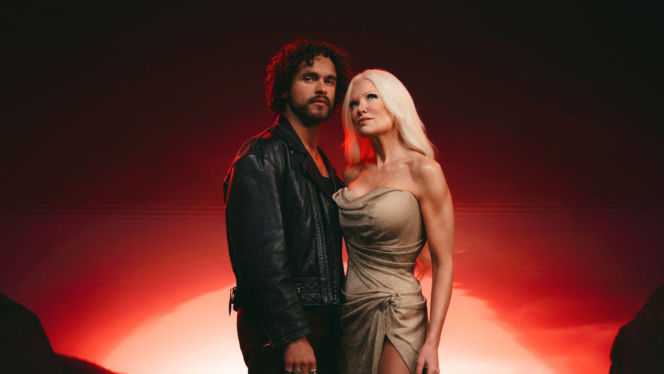 Faworytka Eurowizji podpisała pakt z diabłem. Wspomina o Epsteinie i księciu Andrzeju