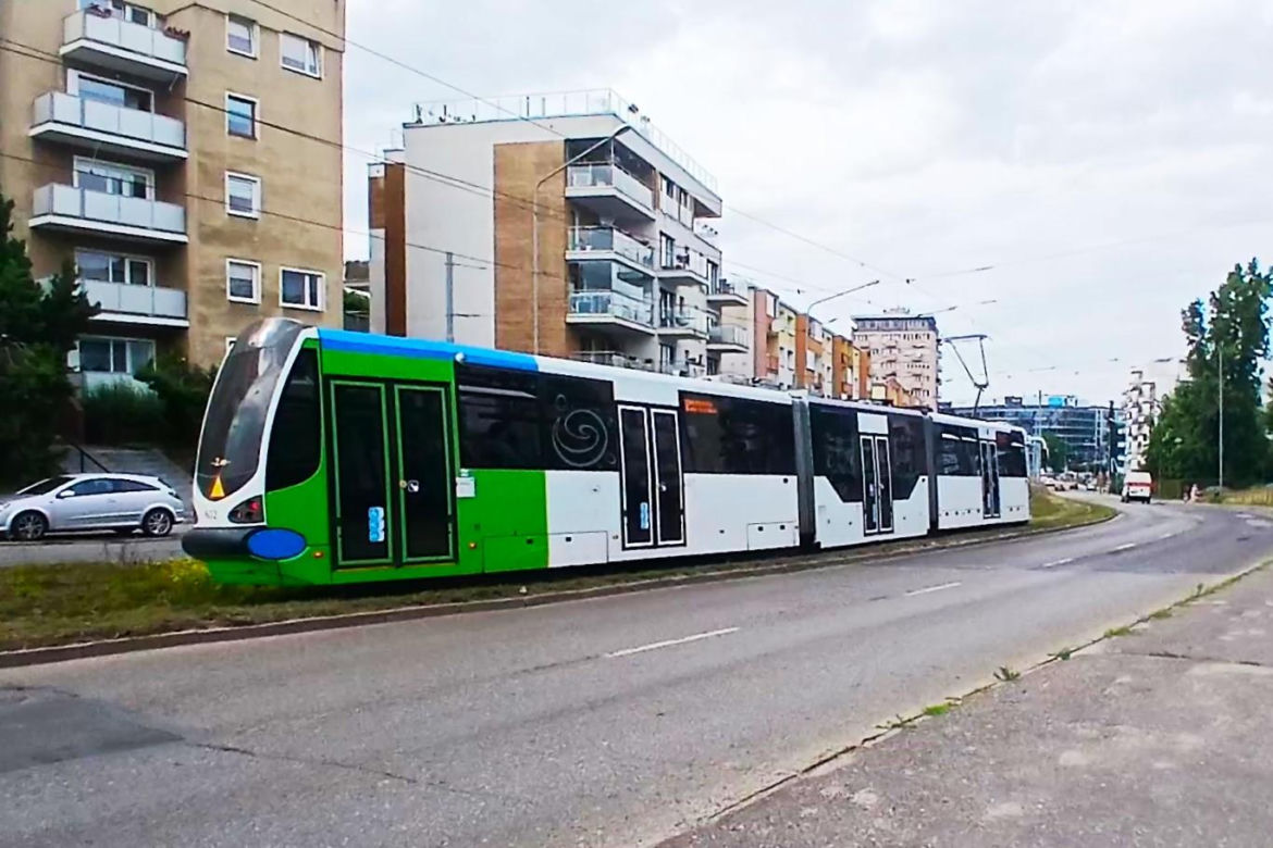 Al. Powstańców Wlkp. przed przebudową