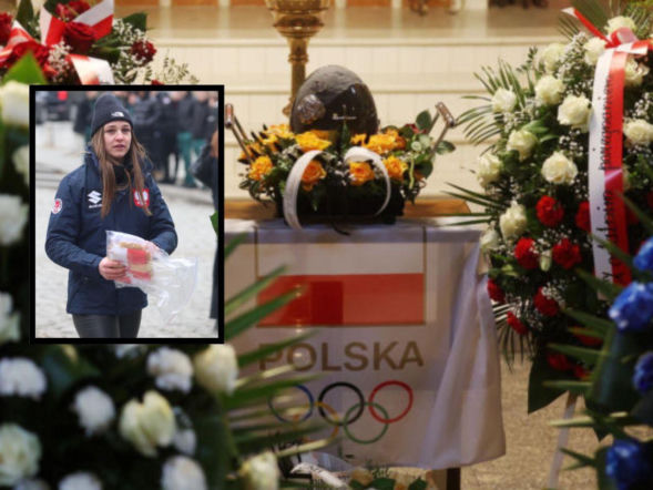 Pogrzeb Mariana Kasprzyka. Przejęta Julia Szeremeta ze sztandarem. Wzruszające obrazy przejdą do historii