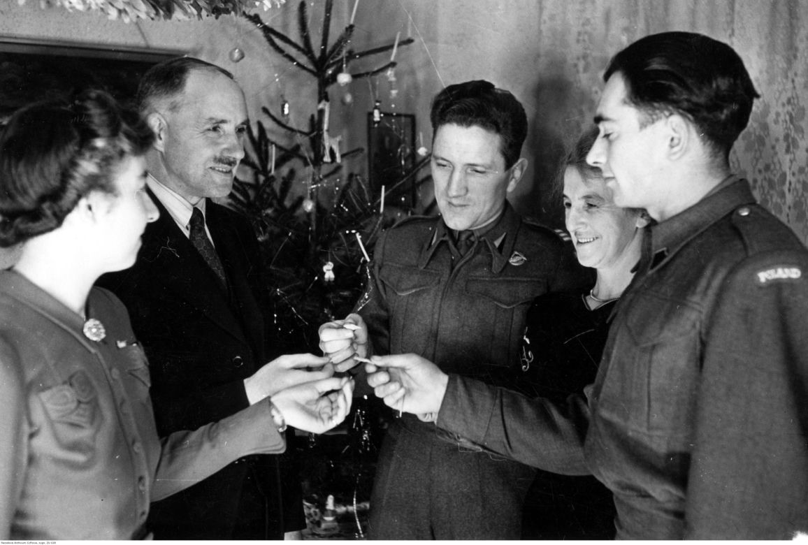 Uchodźcy polscy w Wielkiej Brytanii podczas Wigilii. Zbiory 1940-1943 r