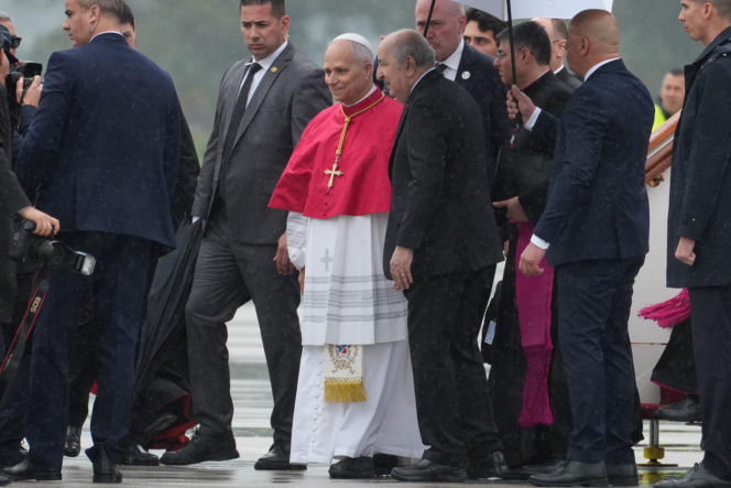 Konferencja papieska w samolocie w podróży do Algierii