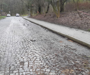 Wyciek wody pod górą św. Marcina