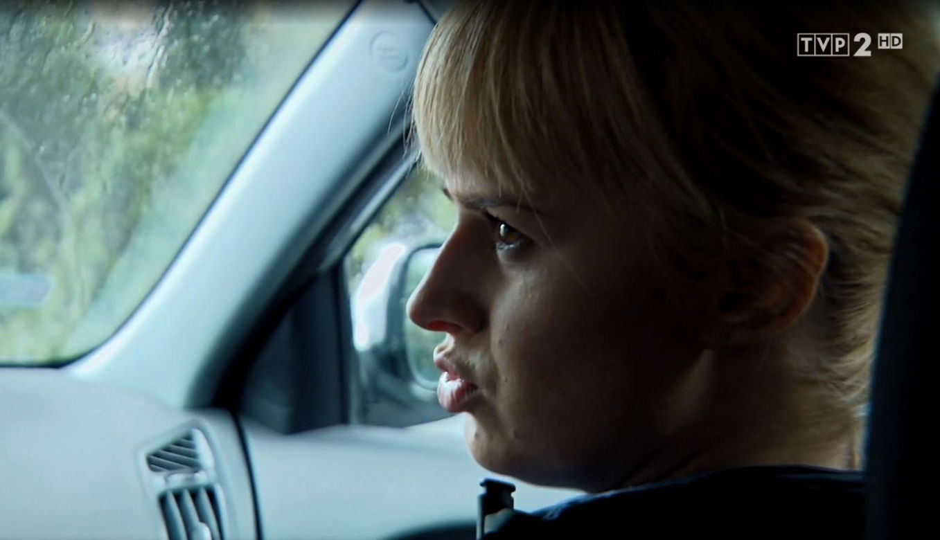 M jak miłośc, odcinek 1457: Sonia (Barbara Wypych), Ula (Iga Kreft), Janek (Tomas Kollarik)