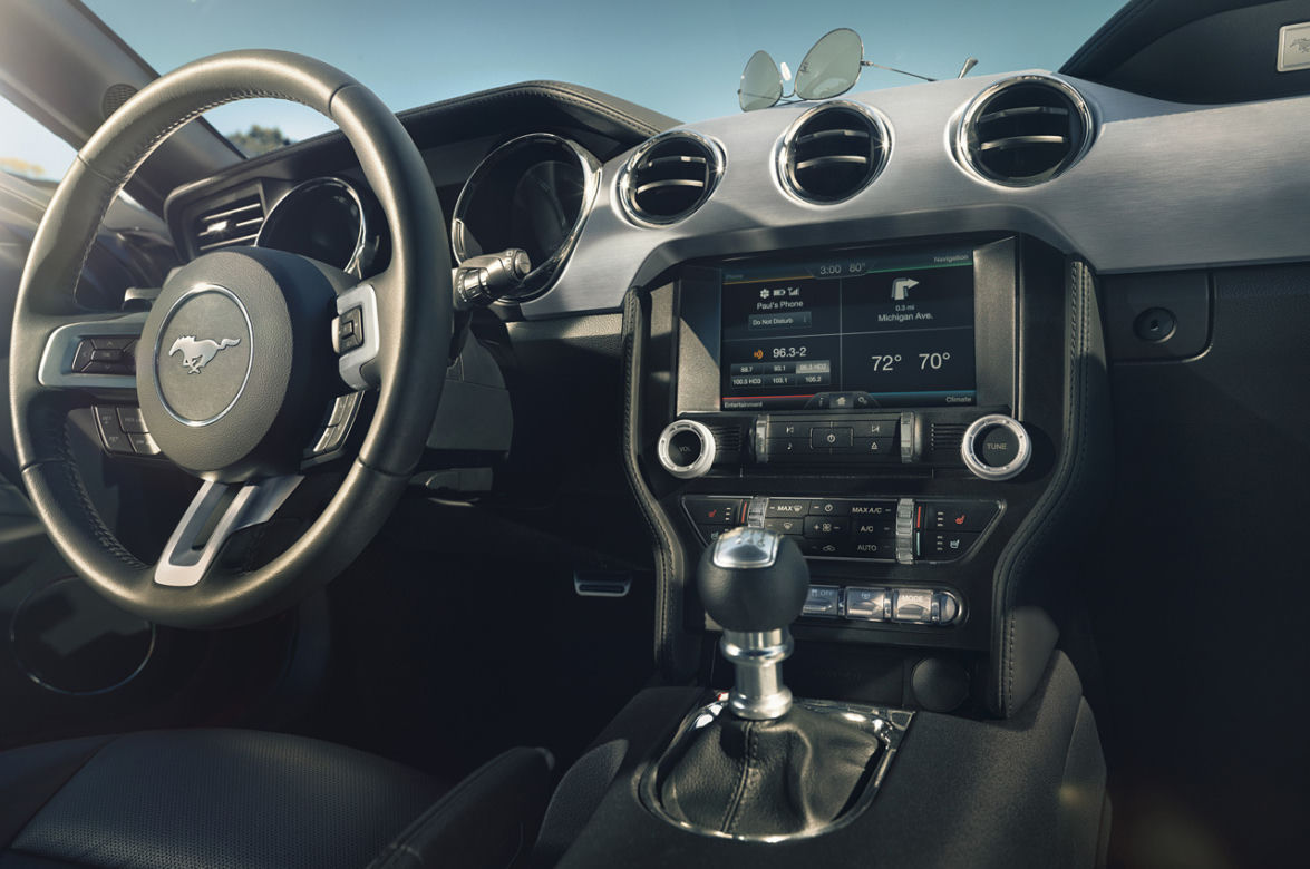 nowy Ford Mustang 2015