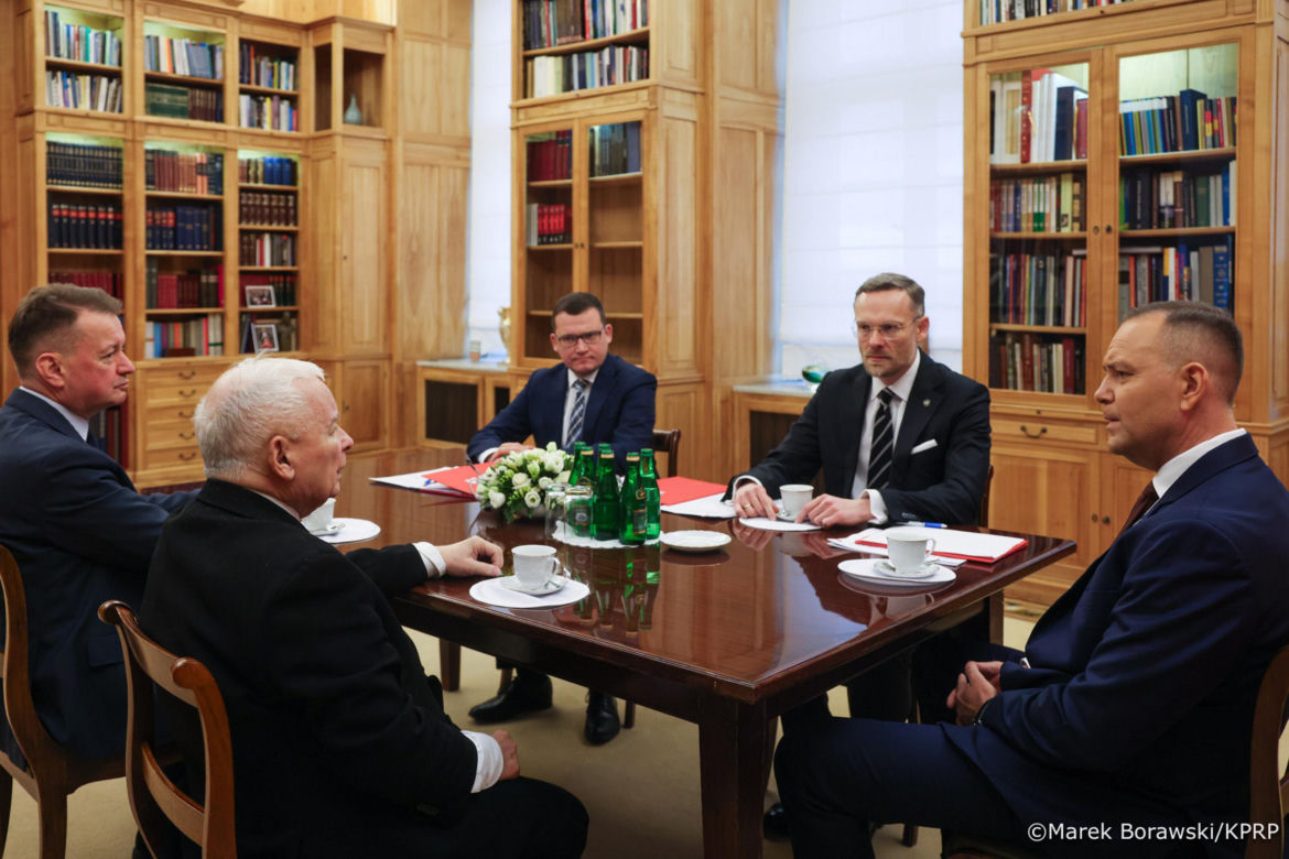 Najważniejsi politycy zjechali do prezydenta na rozmowy o Trybunale Konstytucyjnym