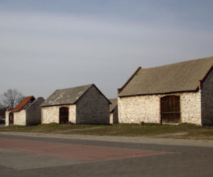 To jedno z najpiękniejszych śląskich miast. Kiedyś było wsią, a dzisiaj zachwyca kamiennymi stodołami