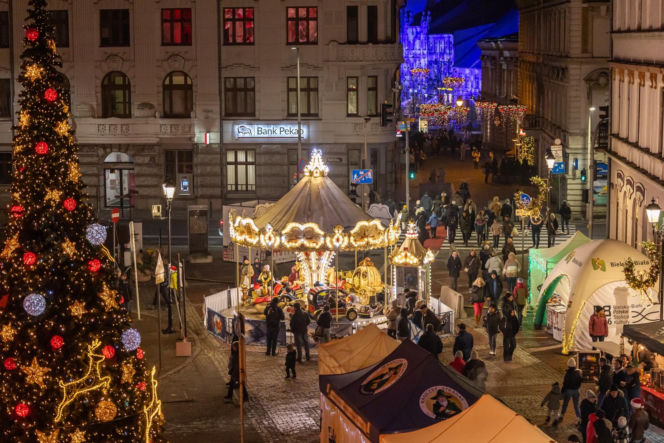 To najbardziej świąteczne miasto w województwie śląskim. Częściowo znajduje się w Małopolsce