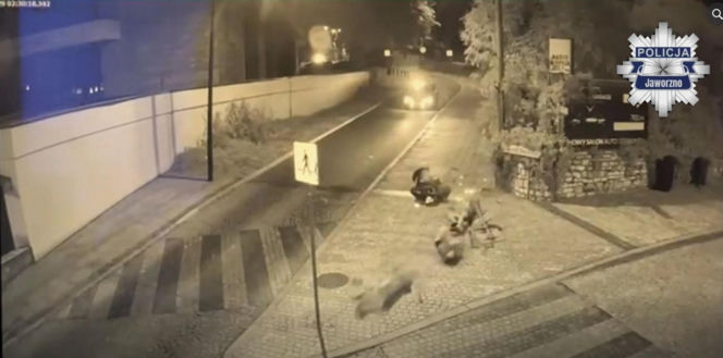 Ukradli motocykl, bo nie chcieli iść pieszo. Nocny pościg zakończony w słupie!