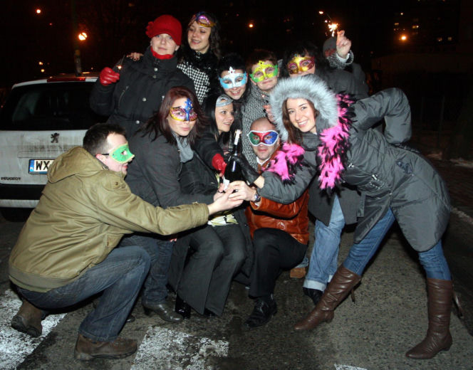 Sylwester w Warszawie sprzed lat. Tak stolica witała dawniej Nowy Rok