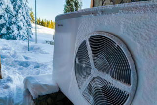 Pompa ciepła w czasie dużych mrozów. Czynniki chłodnicze w pompach ciepła - R410A, R32, R290. Który czynnik chłodniczy  jest najlepszy dla pompy ciepła?