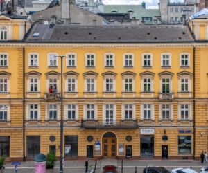 Południowa pierzeja Alej Jerozolimskich w centrum Warszawy