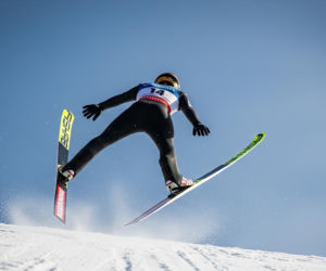 PŚ w skokach narciarskich w Vikersund: Sensacyjne zwycięstwo Embacher. Co zaskoczyło nawet doświadczonych sędziów?