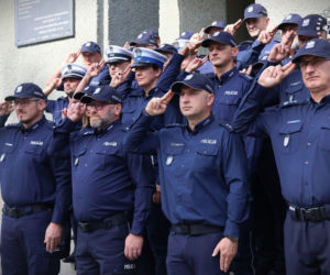 Pogrzeb zastrzelonego policjanta Natana Sieronia. Dźwięk syren było słychać w całej Polsce. Trudno powstrzymać emocje