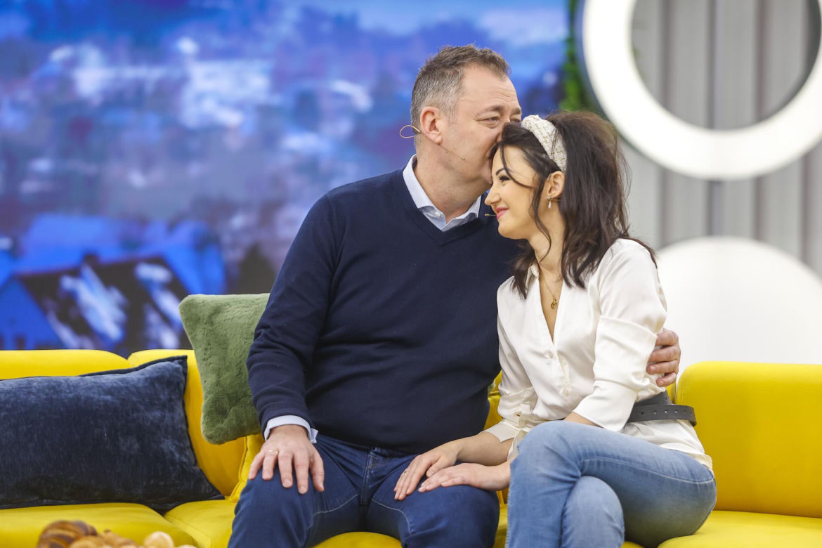 Jacek Rozenek po chorobie pokazał się z żoną. Tak mówią o różnicy wieku