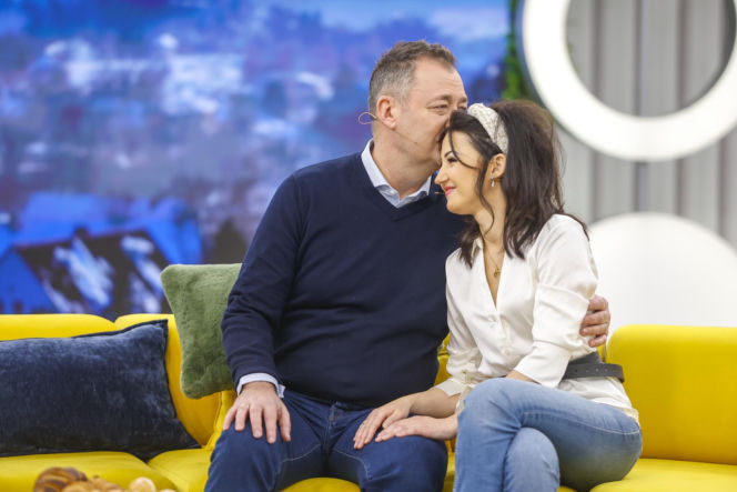 Jacek Rozenek po chorobie pokazał się z żoną. Tak mówią o różnicy wieku