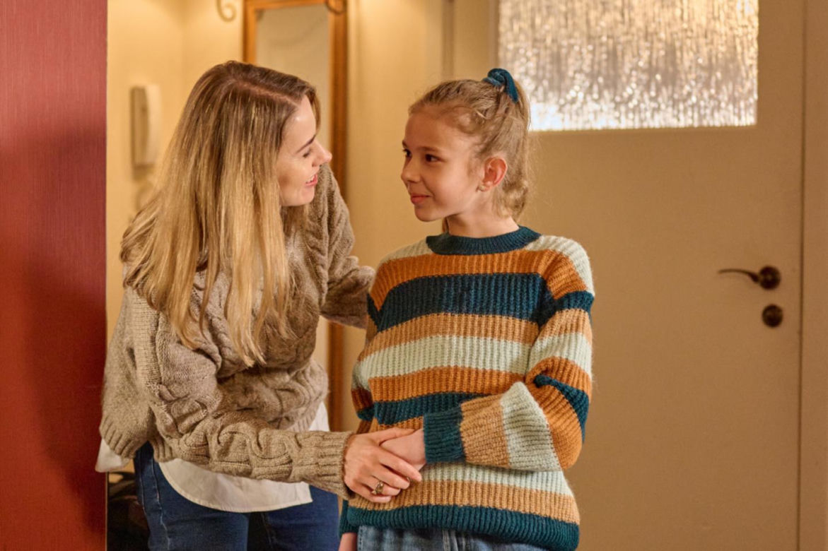 Na Wspólnej, odc. 4000. Eliza (Katarzyna Chorzępa), Hania (Pola Żak)
