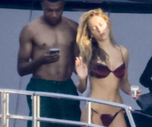 Kylian Mbappe z aktorką Ester Exposito na wakacjach na Sardynii