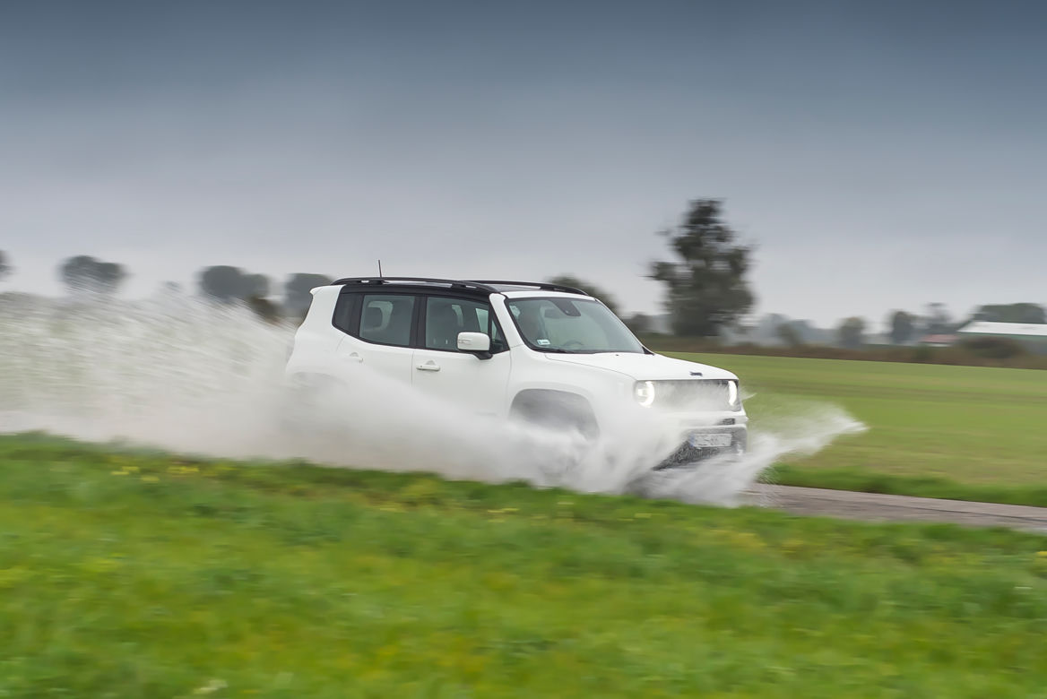 Jeep Renegade 4XE S 240 KM 6AT 