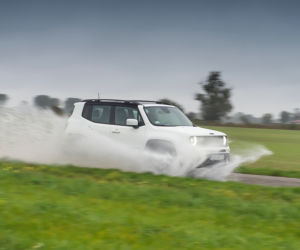 Jeep Renegade 4XE S 240 KM 6AT 