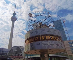 Weltzeituhr na Alexanderplatz
