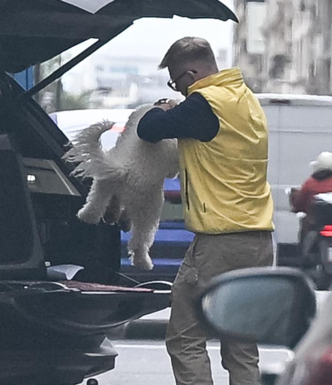 Chajzer kupił luksusowe auto dla psa