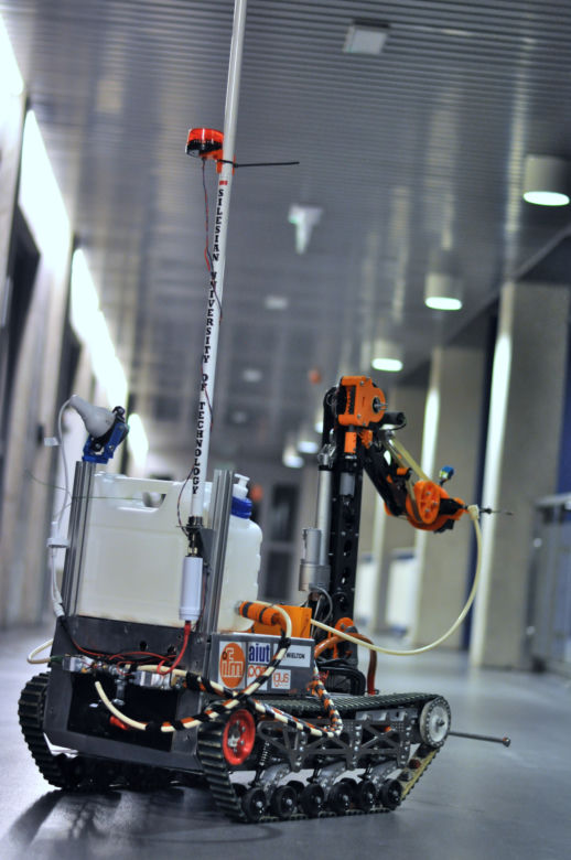 Rewolucja! Roboty staną ramię w ramię z ludźmi. Mają pomóc w walce z koronawirusem