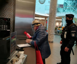Toruń: Sanepid i policja w galeriach handlowych. To nie koniec