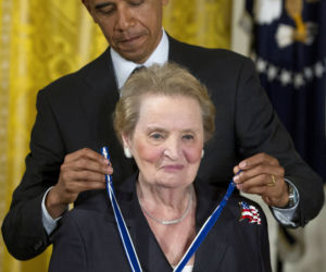 Madeleine Albright, była sekretarz stanu USA, nie żyje. Była pierwszą kobietą na tym stanowisku