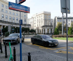 Zwężone ulice na placu zbawiciela