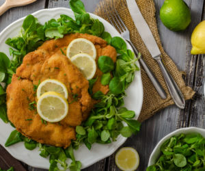 Sznycel wiedeński, czyli Wiener Schnitzel - jak go zrobić? Rady Agaty Wojdy