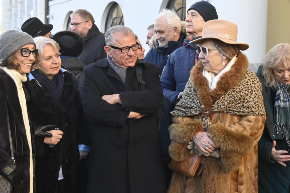 Emilia Krakowska, Olga Lipińska 
