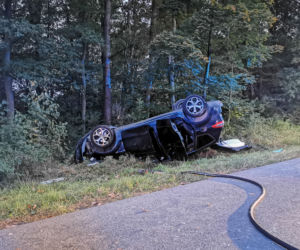 Kędzierzyn-Koźle: Groza na Brzechwy! Zahaczyła lusterkiem, on dachował z dziećmi, ona uciekła [ZDJĘCIA]