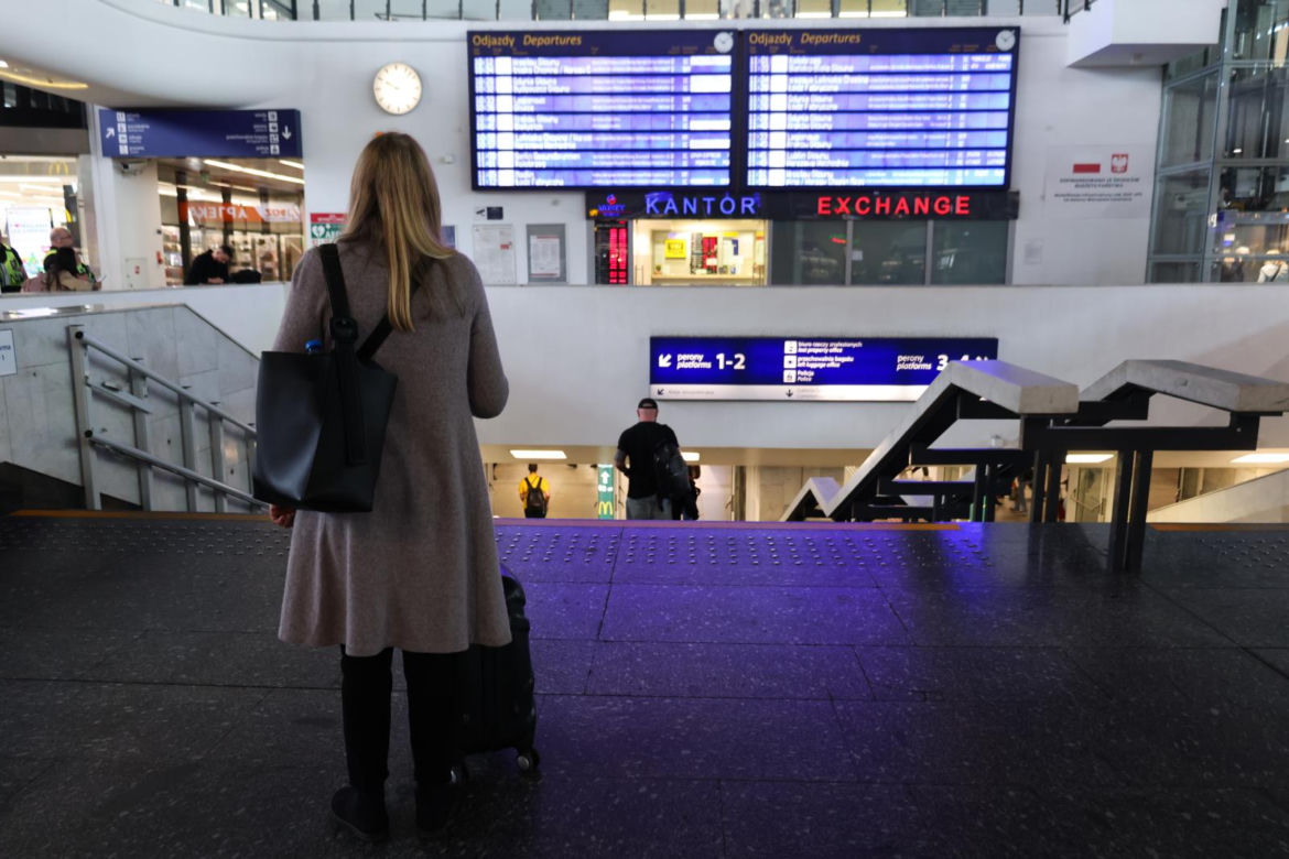 Protest maszynistów spowodował utrudnienia na kolei - Warszawa Centralna