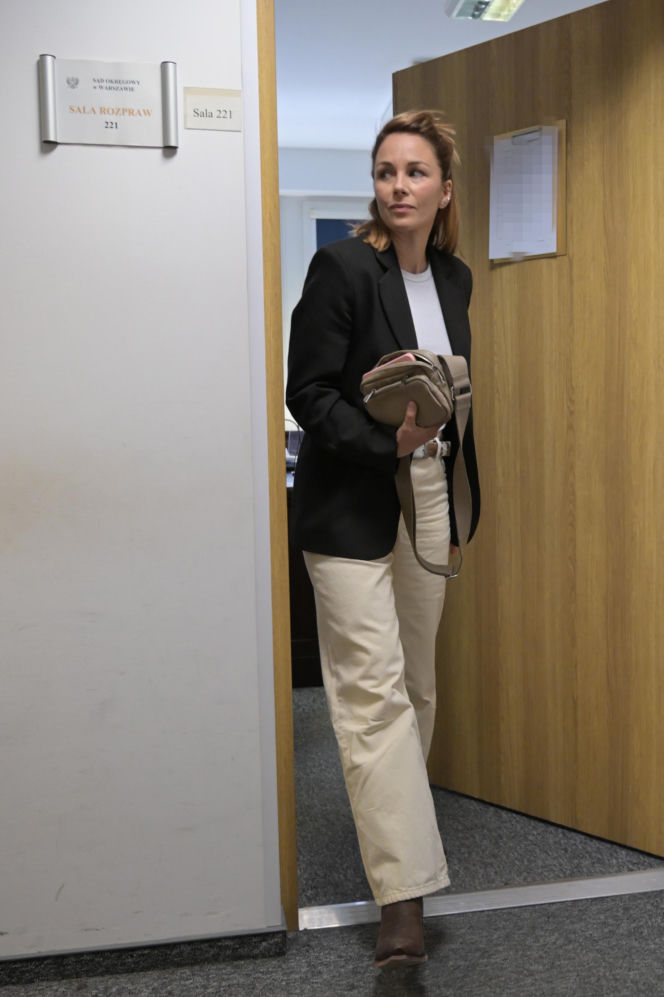 Katarzyna Wajda czekając na rozwód, całowała się w sądzie