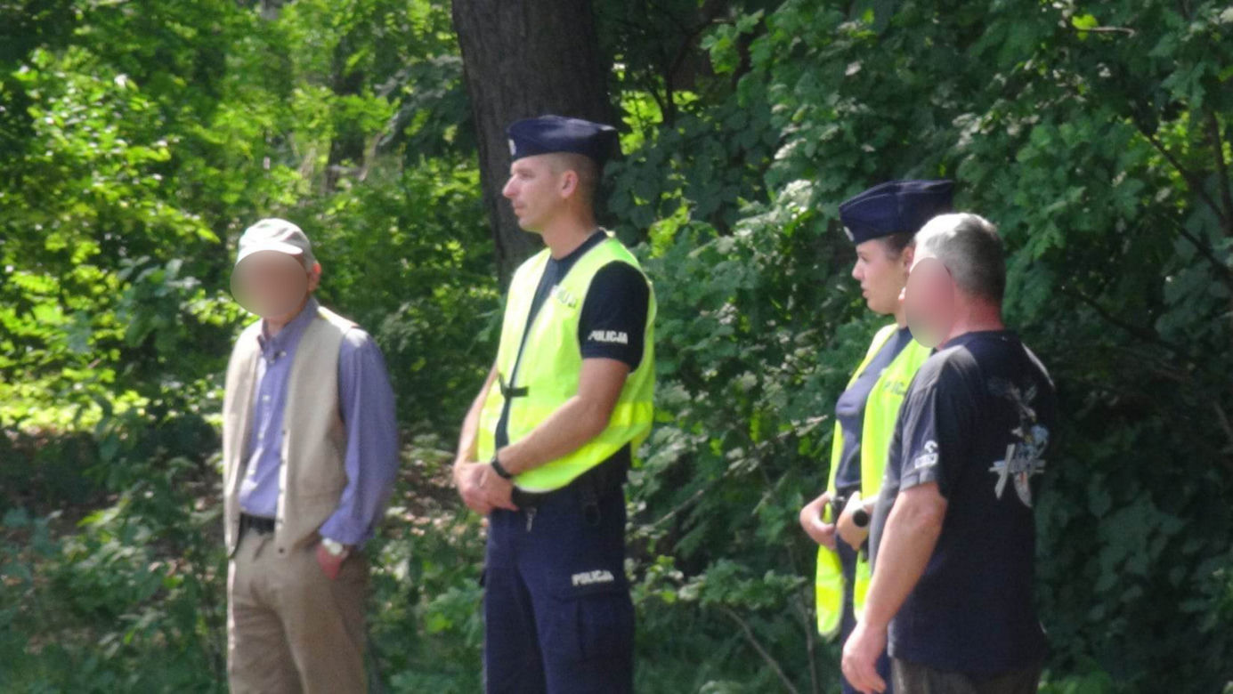 Potworny pod Legionowem. 69-latek gruchnął w nastolatka przebiegającego przez jezdnię. Dziecko trafiło do szpitala