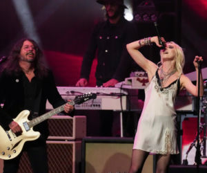 Taylor Momsen i Foo Fighters przypomnieli o grunge'owym albumie Mariah Carey. Świat by to pokochał