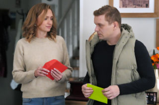 Barwy szczęścia, odcinek 3338. Asia (Anna Gzyra-Augustynowicz), Hubert (Marek Molak)