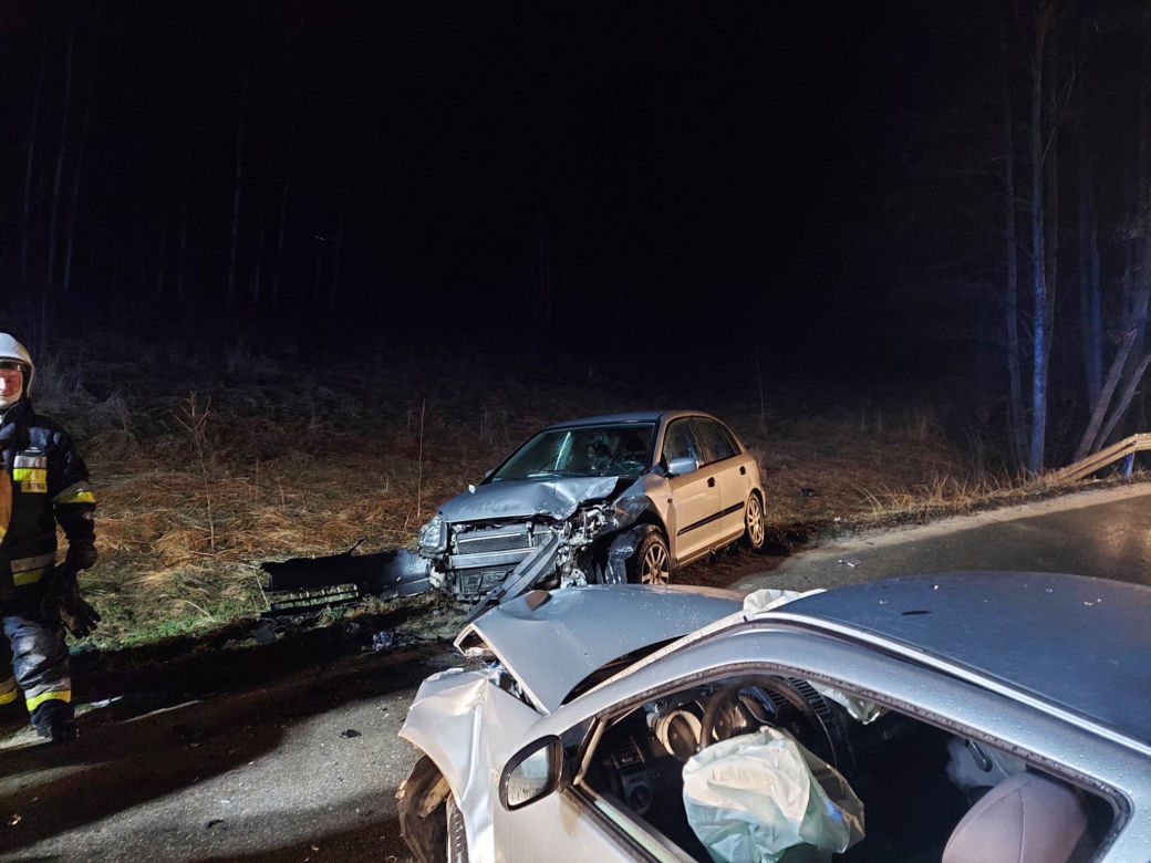 Groźny wypadek w Rudzie! Są osoby poszkodowane, droga jest zablokowana