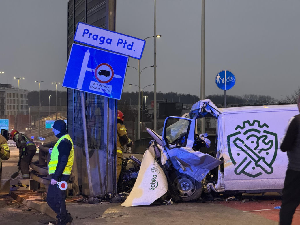  Warszawa. Wypadek na ul. Marsa. Zderzenie sześciu pojazdów [ZDJĘCIA]