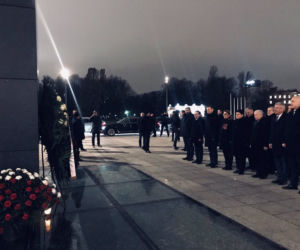 PIS uczcił 13 grudnia