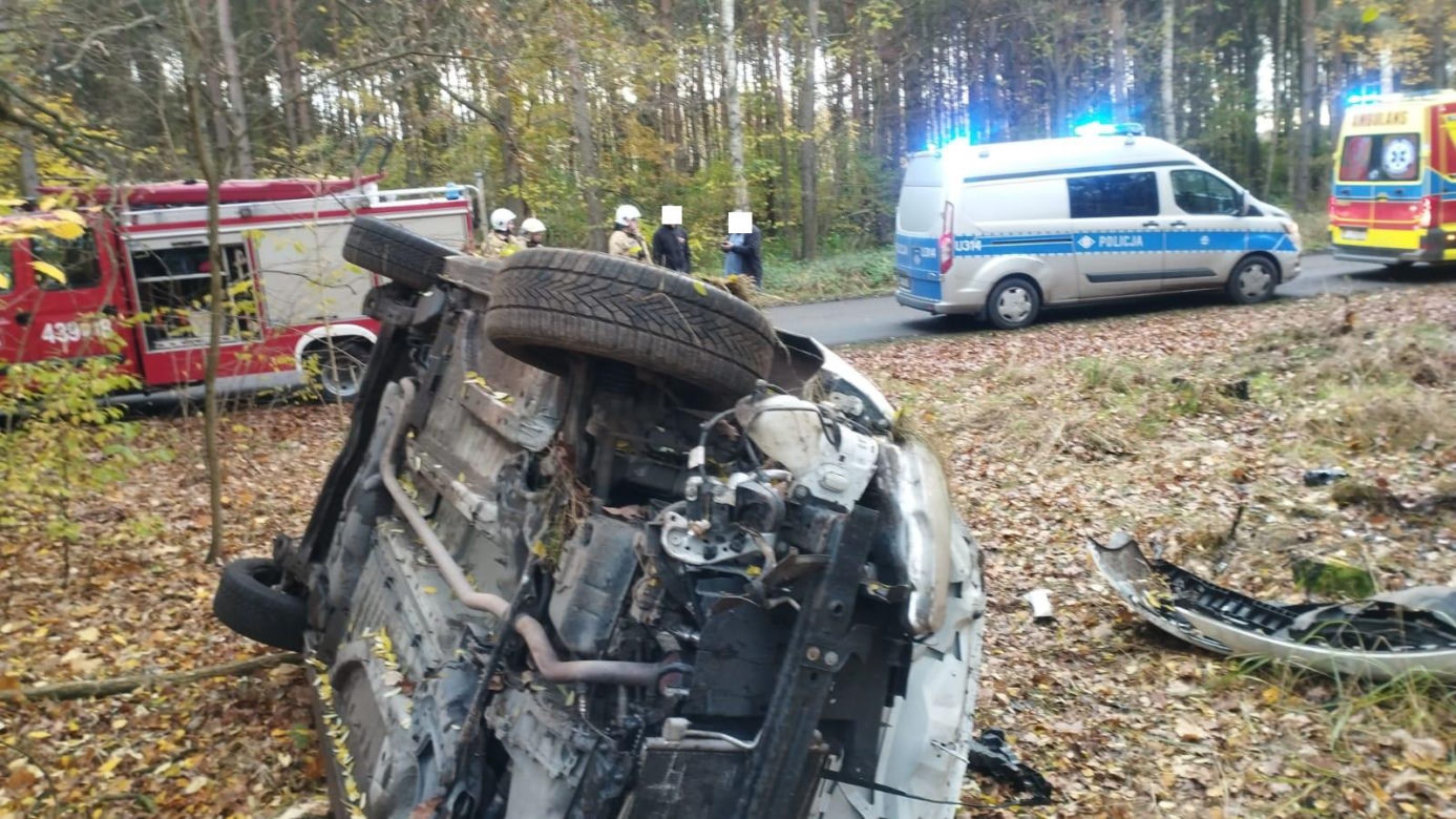 Niebezpieczne zdarzenie na zabłoconej drodze Robczysko-Poniec