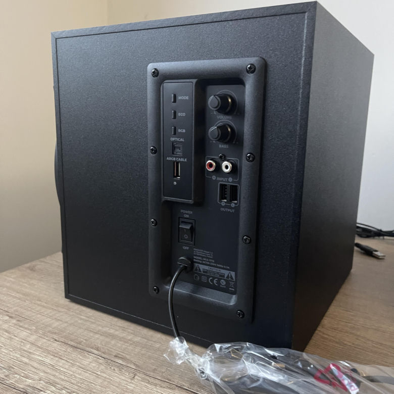 Genesis Helium 800 BT