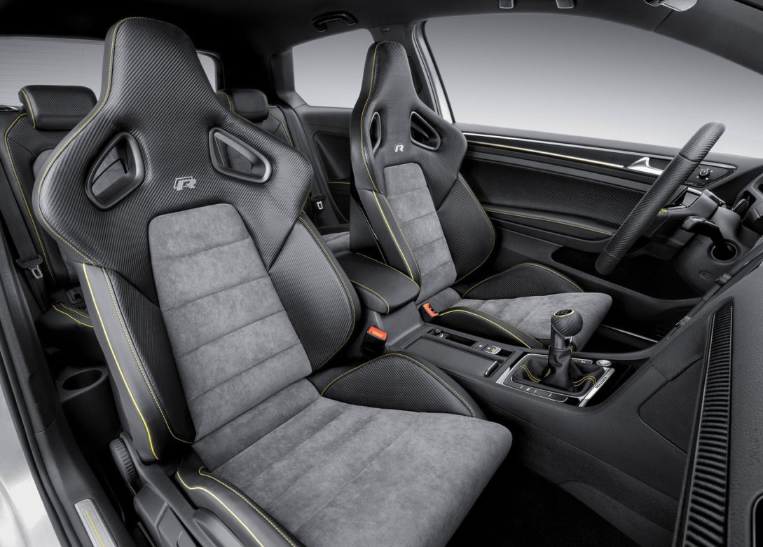 Volkswagen Golf R 400