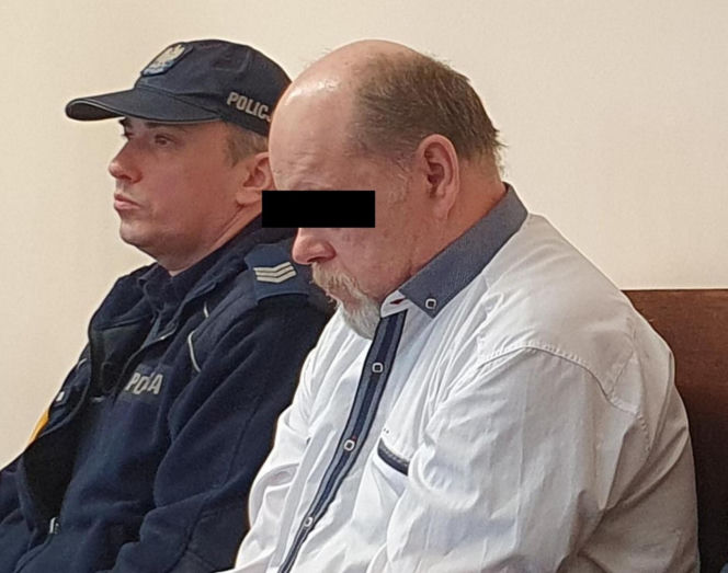 Związał księdza i zakleił mu usta. Zabił dla pieniędzy z kolędy. Tomasz J. Przed sądem