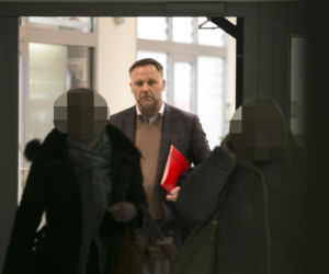 DAWID JACKIEWICZ WALCZY Z RAKIEM.