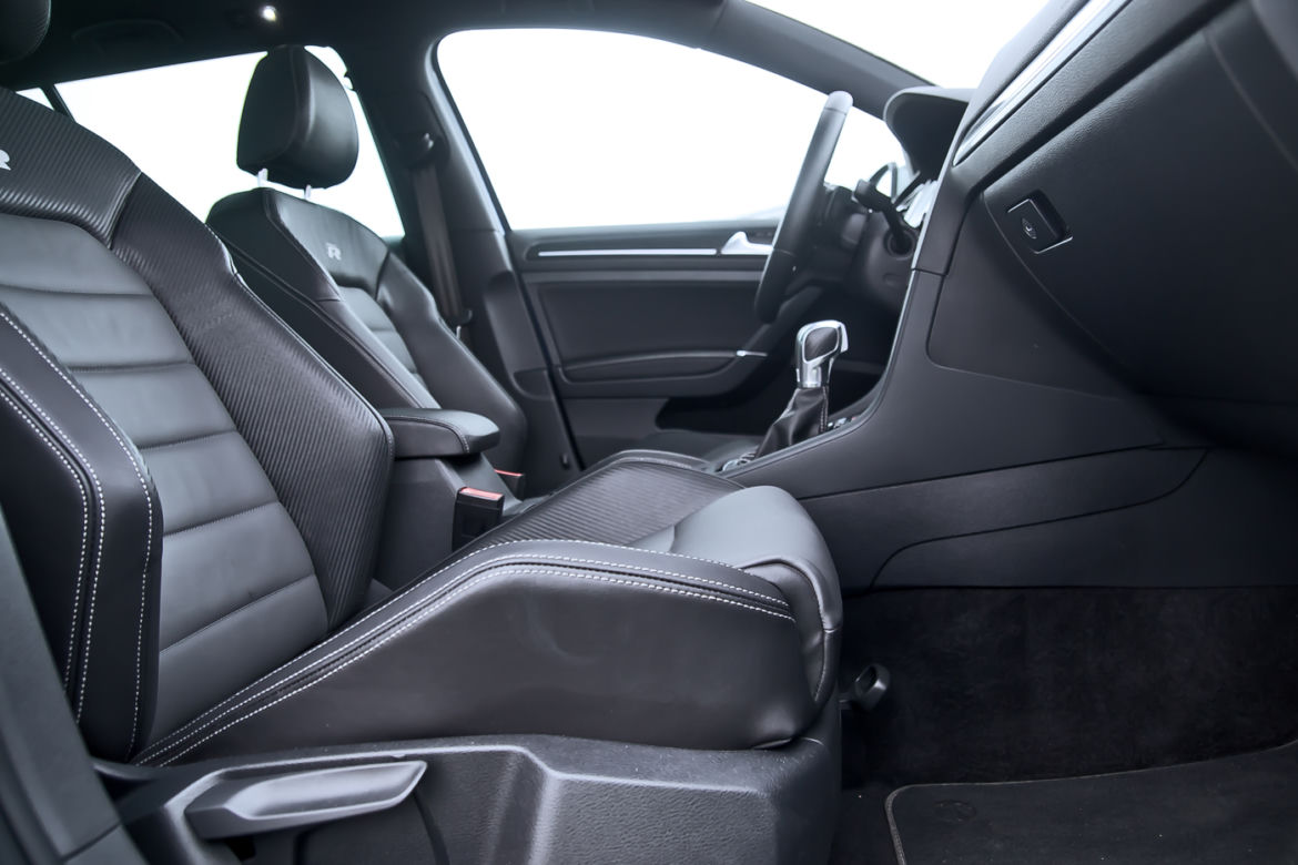 Volkswagen Golf Variant R