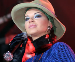 Modne kapelusze, Edyta Górniak